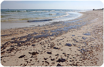 oil_spill_beach.jpg